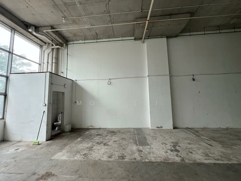 Northstar @ Amk, 7030 Ang Mo Kio Avenue 5, 1,948 sqft, Light Industrial (B1) For Sale, by Moon Lai, 500162323 - Bathroom - CommercialGuru.com.sg