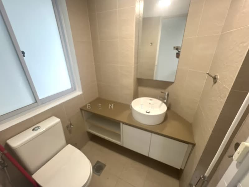 Pine Grove, 1A Pine Grove, 2 Bedrooms, 1,230 sqft, Condominium For Rent, by Ben Lee, 500162337 - Bathroom - PropertyGuru.com.sg