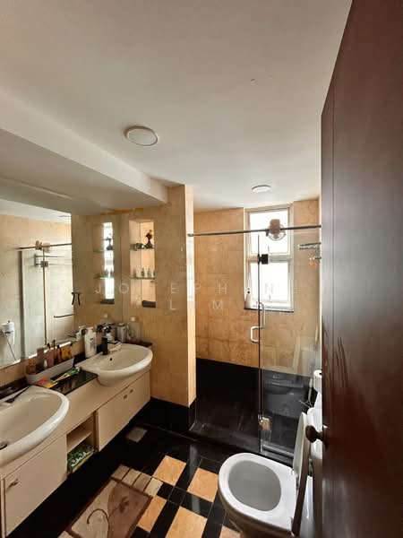 Rio Vista, 10 Upper Serangoon View, 3 Bedrooms, 1,249 sqft, Condominium For Sale, by Josephine Lim, 500162343 - Bathroom - PropertyGuru.com.sg