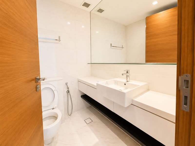 Altez, 16 Enggor Street, 2 Bedrooms, 1,109 sqft, Condominium For Sale, by CY TAN, 500162351 - Bathroom - PropertyGuru.com.sg