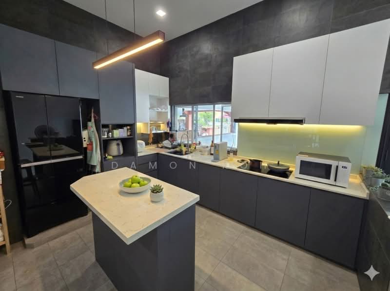 Room Rental @ Loyang Villas, , Room Rental, 200 sqft, Terraced House For Rent, by Damon Koh, 500162372 - Kitchen - PropertyGuru.com.sg
