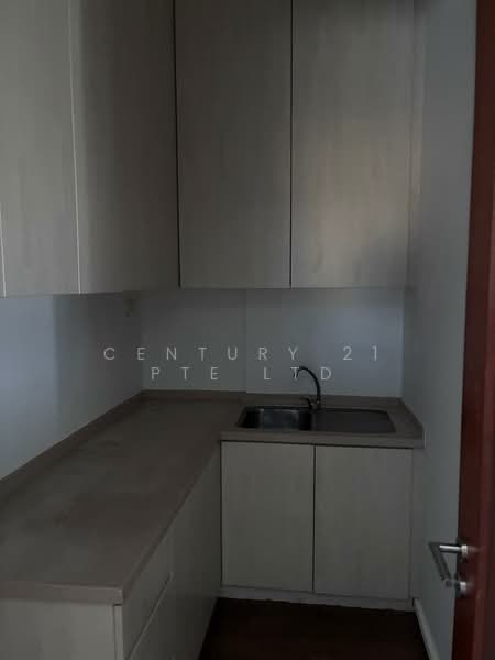 Tradehub 21, 18 Boon Lay Way, 3,853 sqft, Light Industrial (B1) For Rent, by SHERRY SHEN, 500162386 - Pantry area - CommercialGuru.com.sg
