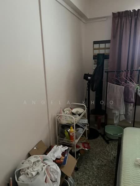 329 Jurong East Avenue 1, 329 Jurong East Avenue 1, Room Rental, 180 sqft, HDB Flat For Rent, by Angela Khoo, 500162413 - Bedroom - PropertyGuru.com.sg