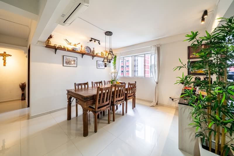 249 Hougang Avenue 3, 249 Hougang Avenue 3, 3 Bedrooms, 1,345 sqft, HDB Flat For Sale, by Christina Tan, 500162432 - Dining Room - PropertyGuru.com.sg