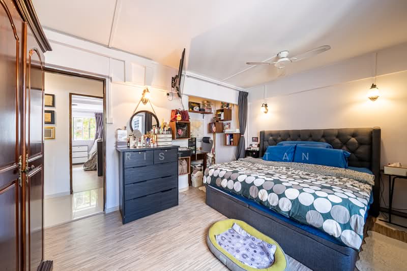 249 Hougang Avenue 3, 249 Hougang Avenue 3, 3 Bedrooms, 1,345 sqft, HDB Flat For Sale, by Christina Tan, 500162432 - Bedroom - PropertyGuru.com.sg