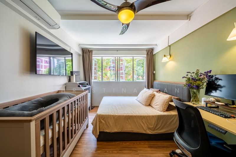 249 Hougang Avenue 3, 249 Hougang Avenue 3, 3 Bedrooms, 1,345 sqft, HDB Flat For Sale, by Christina Tan, 500162432 - Bedroom - PropertyGuru.com.sg