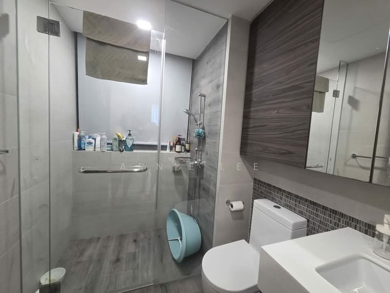 The Terrace, 98 Edgedale Plains, 3 Bedrooms, 1,076 sqft, Executive Condominium For Sale, by ARNIE LEE, 500162437 - Bathroom - PropertyGuru.com.sg