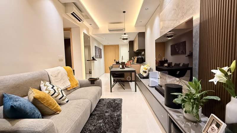 Midwood, 8 Hillview Rise, 2 Bedrooms, 636 sqft, Condominium For Sale, by Alex Ong, 500162449 - Living Room - PropertyGuru.com.sg