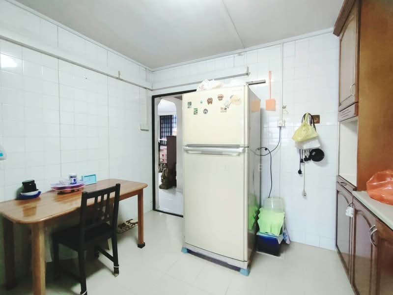 136 Serangoon North Avenue 2, 136 Serangoon North Avenue 2, 3 Bedrooms, 1,109 sqft, HDB Flat For Sale, by James Lee, 500162496 - Kitchen - PropertyGuru.com.sg