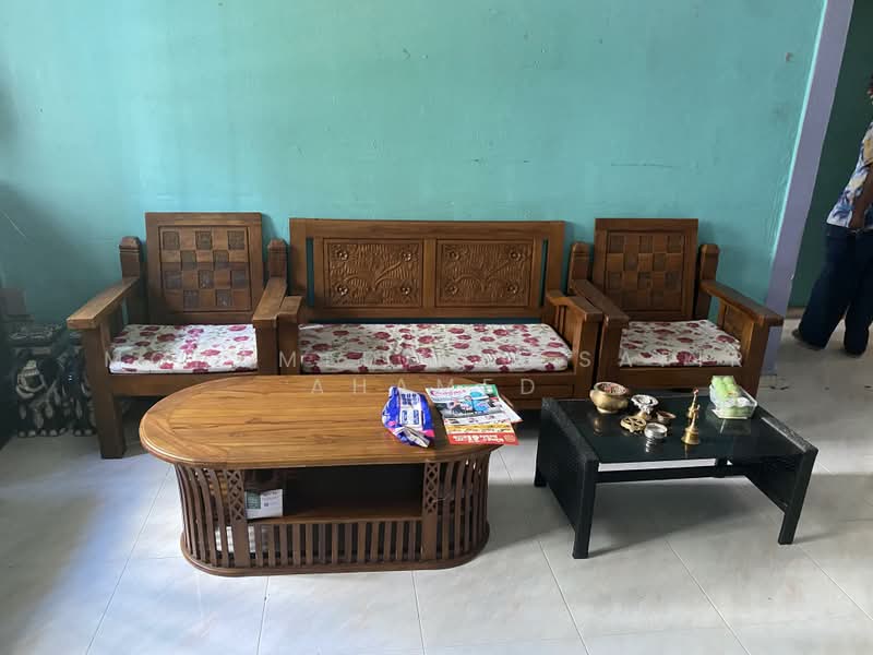 78 Bedok North Road, 78 Bedok North Road, 3 Bedrooms, 990 sqft, HDB Flat For Sale, by Mohamed Ali Safir Ahamed, 500162510 - Living Room - PropertyGuru.com.sg