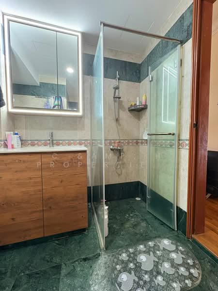 Aquarius By The Park, 9 Bedok Reservoir View, 3 Bedrooms, 2,185 sqft, Condominium For Rent, by PAULINE MARIE LIM AI HSIA, 500162512 - Bathroom - PropertyGuru.com.sg