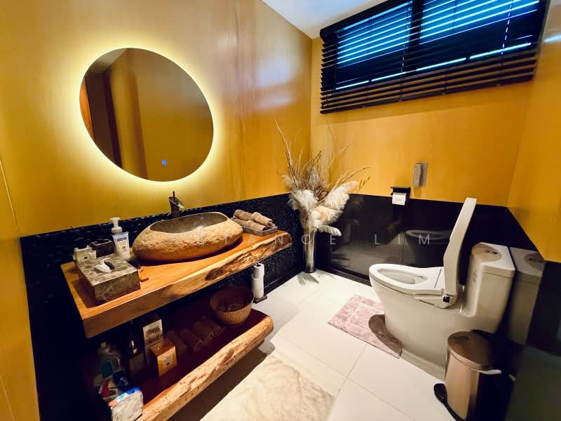 Rare Beautiful Detached in Lentor Enclave, , 7 Bedrooms, 4,886 sqft, Detached House For Sale, by Constance Lim, 500162525 - Bathroom - PropertyGuru.com.sg