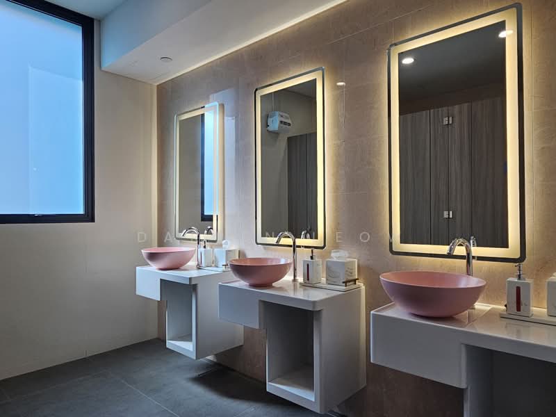 Hub Synergy Point, 70 Anson Road, Chinatown / Tanjong Pagar, 7,233 sqft, Office For Rent, by Darren Leow, 500162538 - Bathroom - CommercialGuru.com.sg