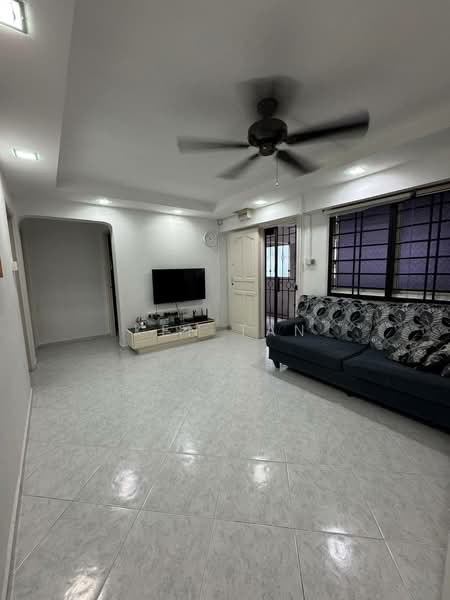 414 Pandan Gardens, 414 Pandan Gardens, 3 Bedrooms, 97 sqft, HDB Flat For Sale, by Ken Tan, 500162547 - Living Room - PropertyGuru.com.sg
