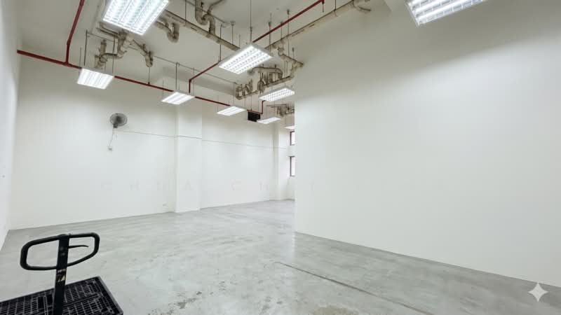 Pantech Business Hub, 194 Pandan Loop, 1,356 sqft, Factory / Workshop (B2) For Sale, by Chua Chee Seng, 500162552 - Interior - CommercialGuru.com.sg