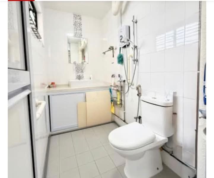 526 Hougang Avenue 6, 526 Hougang Avenue 6, 3 Bedrooms, 88 sqft, HDB Flat For Rent, by Cindy Tay, 500162561 - Bathroom - PropertyGuru.com.sg