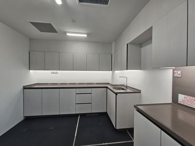 Hub Synergy Point, 70 Anson Road, Chinatown / Tanjong Pagar, 3,560 sqft, Office For Rent, by Darren Leow, 500162564 - Kitchen - CommercialGuru.com.sg