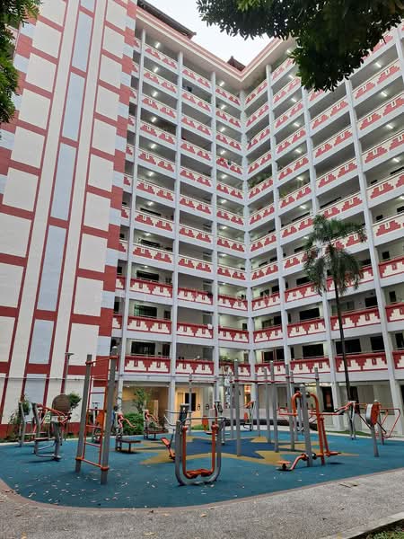 692 Jurong West Central 1, 692 Jurong West Central 1, 3 Bedrooms, 1,076 sqft, HDB Flat For Rent, by Brian Ong, 500162565 - Exterior - PropertyGuru.com.sg
