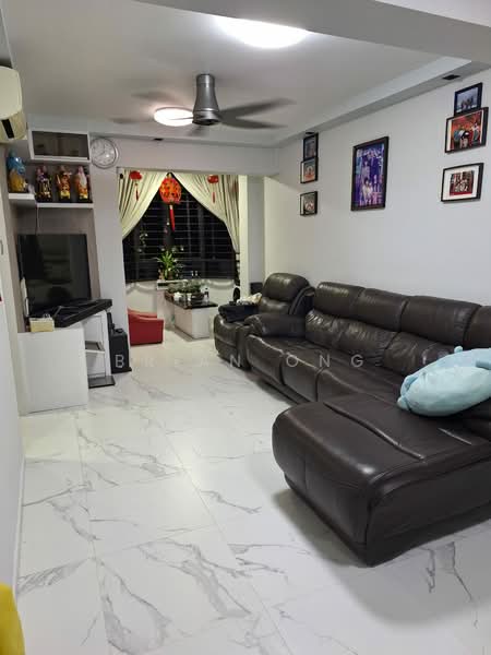 692 Jurong West Central 1, 692 Jurong West Central 1, 3 Bedrooms, 1,076 sqft, HDB Flat For Rent, by Brian Ong, 500162565 - Living Room - PropertyGuru.com.sg