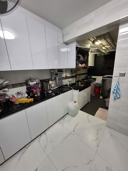 692 Jurong West Central 1, 692 Jurong West Central 1, 3 Bedrooms, 1,076 sqft, HDB Flat For Rent, by Brian Ong, 500162565 - Kitchen - PropertyGuru.com.sg