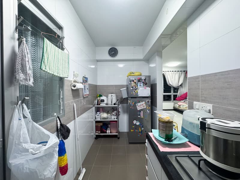 574B Woodlands Glen, 574B Woodlands Drive 16, 2 Bedrooms, 732 sqft, HDB Flat For Sale, by Donavan Tan, 500162568 - Kitchen - PropertyGuru.com.sg