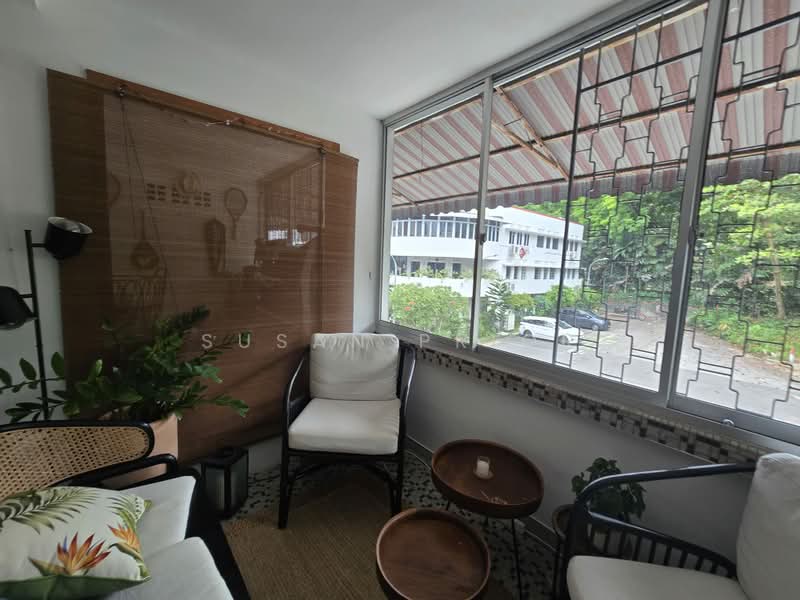 Tiong Bahru Second Floor 3 Bed Charmer, Tiong Bahru Road Walkup, 3 Bedrooms, 950 sqft, Walk-up Apartment For Rent, by Susan Prior, 500162571 - Balcony - PropertyGuru.com.sg