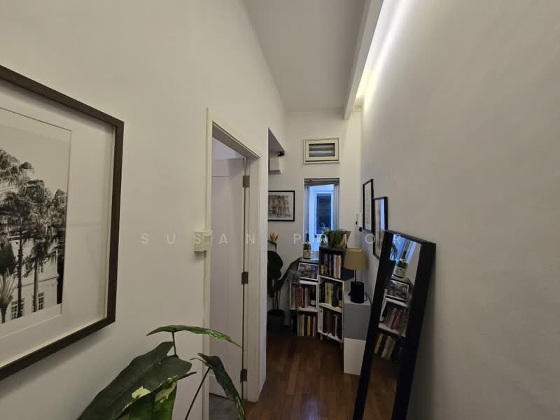 Tiong Bahru Second Floor 3 Bed Charmer, Tiong Bahru Road Walkup, 3 Bedrooms, 950 sqft, Walk-up Apartment For Rent, by Susan Prior, 500162571 - Interior - PropertyGuru.com.sg