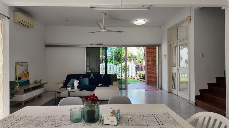 101A Sunset Way, Sunset Way/ Sunset Drive/Sunset grove, 3 Bedrooms, 2,500 sqft, Detached House For Sale, by Jay Lee, 500162573 - Living Room - PropertyGuru.com.sg