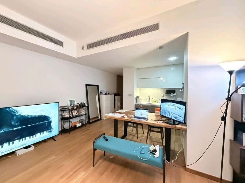 One Shenton, 1 Shenton Way, 2 Bedrooms, 1,109 sqft, Condominium For Rent, by Nick Xu, 500162575 - PropertyGuru.com.sg