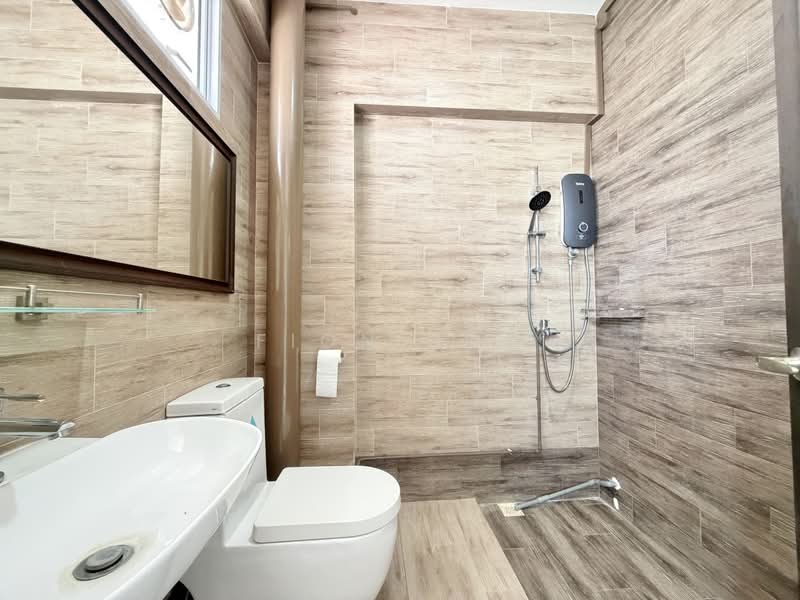 880 Yishun Street 81, 880 Yishun Street 81, 3 Bedrooms, 1,119 sqft, HDB Flat For Sale, by Fion Sng, 500162579 - Bathroom - PropertyGuru.com.sg
