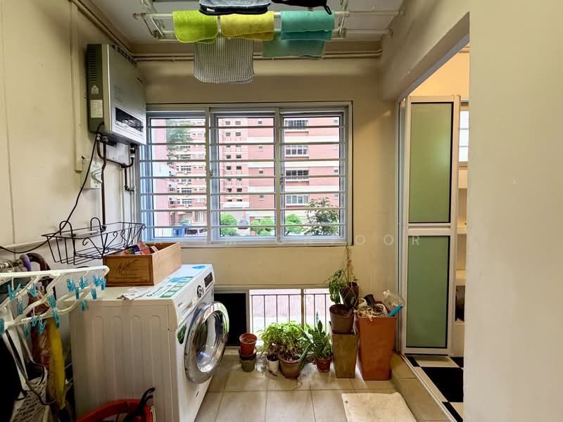 130 Clarence Lane, 130 Clarence Lane, 3 Bedrooms, 1,119 sqft, HDB Flat For Sale, by Halim Gafoor, 500162605 - Balcony - PropertyGuru.com.sg