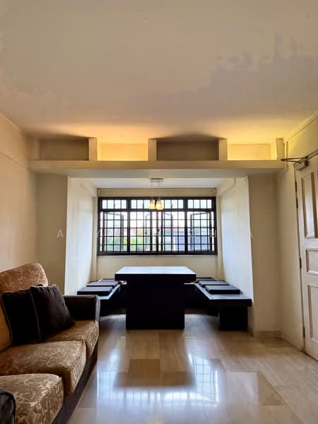 4 Queen's Road, 4 Queen's Road, 2 Bedrooms, 786 sqft, HDB Flat For Sale, by Alyssa Chia, 500162612 - Living Room - PropertyGuru.com.sg