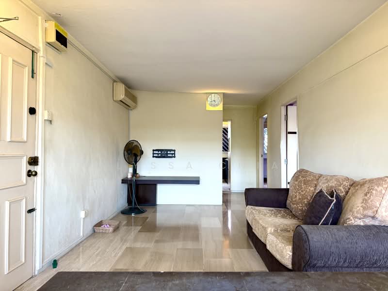 4 Queen's Road, 4 Queen's Road, 2 Bedrooms, 786 sqft, HDB Flat For Sale, by Alyssa Chia, 500162612 - Living Room - PropertyGuru.com.sg
