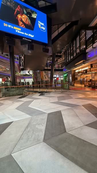 Excelsior Hotel, 5 Coleman Street, 484 sqft, Mall Shop For Sale, by CHEN JENNY CHONG-LEE, 500162614 - CommercialGuru.com.sg