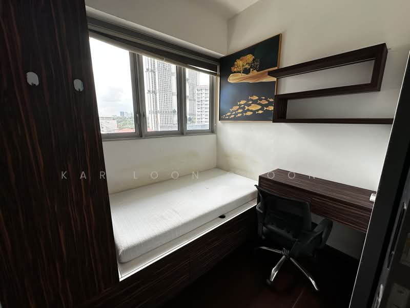 Queens Peak, 1 Dundee Road, 2 Bedrooms, 624 sqft, Condominium For Rent, by Kar Loon Choong, 500162618 - Bedroom - PropertyGuru.com.sg