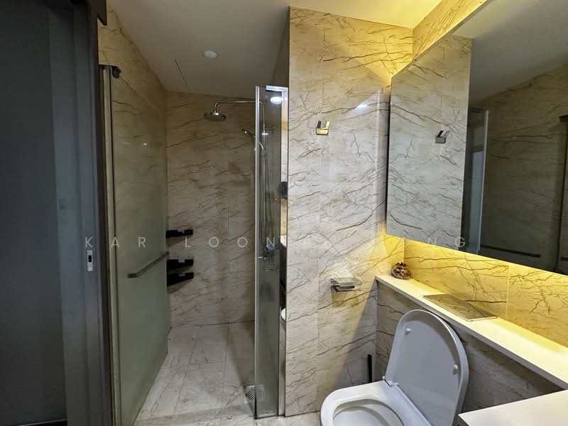 Queens Peak, 1 Dundee Road, 2 Bedrooms, 624 sqft, Condominium For Rent, by Kar Loon Choong, 500162618 - Bathroom - PropertyGuru.com.sg