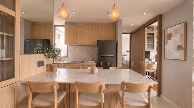 Freehold cheaper than 99 yrs, Kovan MRT, 1km to Holy Innocent's Pri, , 3 Bedrooms, 883 sqft, Condominium For Sale, by Ian Yijie Teo, 500162621 - Kitchen - PropertyGuru.com.sg