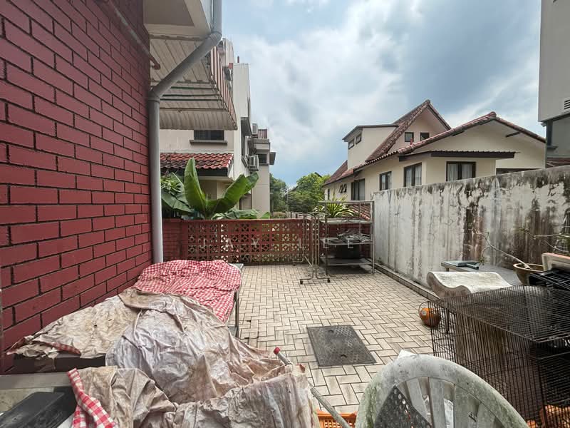 Watten Freehold land for rebuild, Watten Estate/Watten View/Watten Drive, 3 Bedrooms, 2,000 sqft, Semi-Detached House For Sale, by Jay Lee, 500162623 - Exterior - PropertyGuru.com.sg
