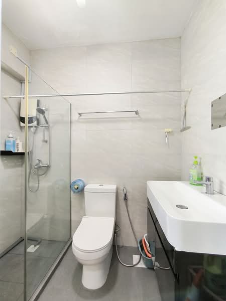 410B Fernvale Road, 410B Fernvale Road, 3 Bedrooms, 1,033 sqft, HDB Flat For Sale, by Kevin Ho, 500162626 - Bathroom - PropertyGuru.com.sg