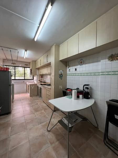 624 Hougang Avenue 8, 624 Hougang Avenue 8, 3 Bedrooms, 904 sqft, HDB Flat For Rent, by Evelyn Wee, 500162651 - Kitchen - PropertyGuru.com.sg