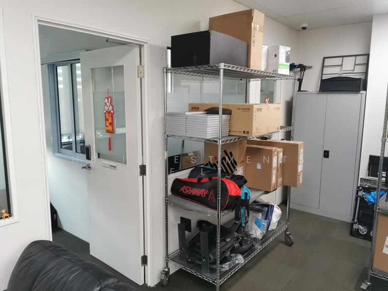 UB. One, 81 Ubi Avenue 4, 1,302 sqft, Light Industrial (B1) For Rent, by Mohammad, 500162661 - Interior - CommercialGuru.com.sg