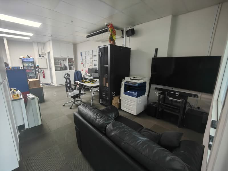 UB. One, 81 Ubi Avenue 4, 1,302 sqft, Light Industrial (B1) For Rent, by Mohammad, 500162661 - Interior - CommercialGuru.com.sg