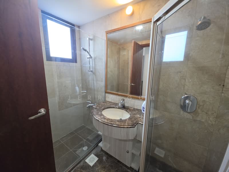 Tanglin View, 150 Prince Charles Crescent, 3 Bedrooms, 1,152 sqft, Condominium For Rent, by Jerry Goh, 500162664 - Bathroom - PropertyGuru.com.sg