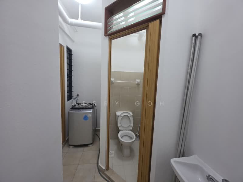 Tanglin View, 150 Prince Charles Crescent, 3 Bedrooms, 1,152 sqft, Condominium For Rent, by Jerry Goh, 500162664 - Wash area - PropertyGuru.com.sg