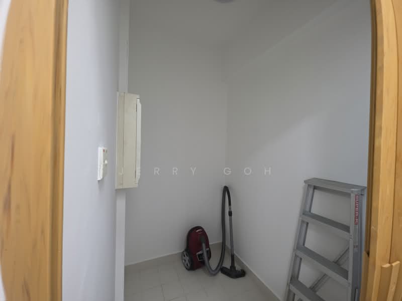 Tanglin View, 150 Prince Charles Crescent, 3 Bedrooms, 1,152 sqft, Condominium For Rent, by Jerry Goh, 500162664 - Helper room - PropertyGuru.com.sg