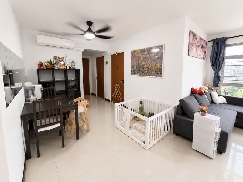 511B Yishun Street 51, 511B Yishun Street 51, 3 Bedrooms, 1,001 sqft, HDB Flat For Sale, by Bob Teo 张汉平, 500162667 - Living Room - PropertyGuru.com.sg