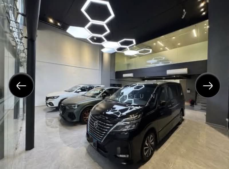 Vertex, 33 Ubi Avenue 3, 3,261 sqft, Light Industrial (B1) For Sale, by Sarah Sun, 500162669 - Car Park - CommercialGuru.com.sg