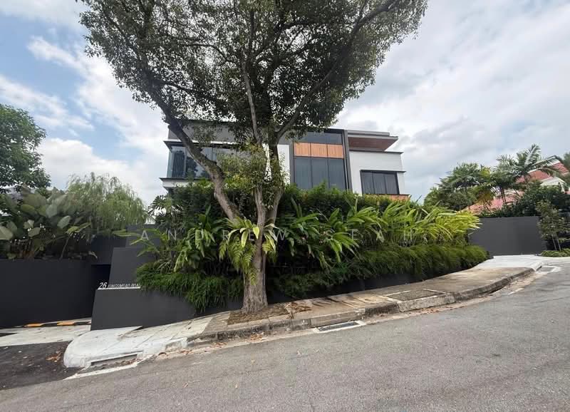 Hilltop luxury bungalow at Kingsmead Road, Kingsmead Road, 7 Bedrooms, 9,800 sqft, Bungalow House For Sale, by Andrew Seah, 500162671 - Exterior - PropertyGuru.com.sg