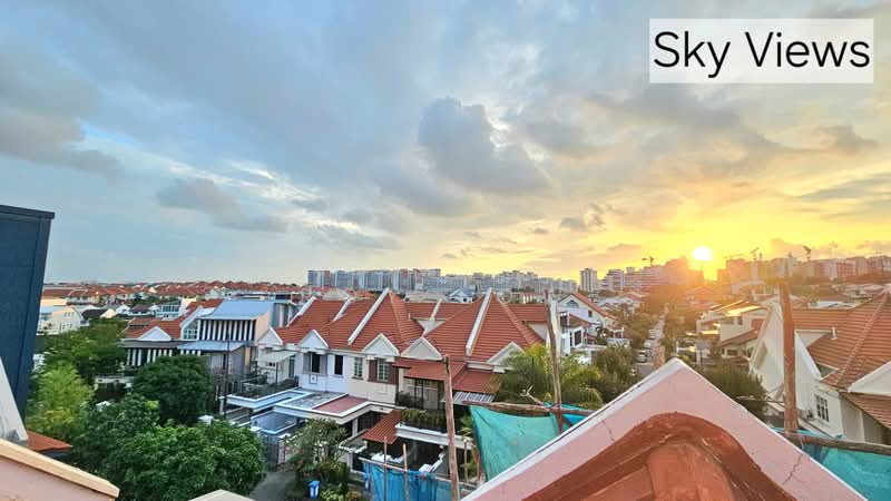 Renov D16 3000+sf, Inter-Terrace - 6bed 4bath - 10min Tenah Merah MRT - Siglap Mall Sungei Bedok MRT, , 6 Bedrooms, 3,000 sqft, Terraced House For Sale, by Roy Low, 500162673 - View - PropertyGuru.com.sg