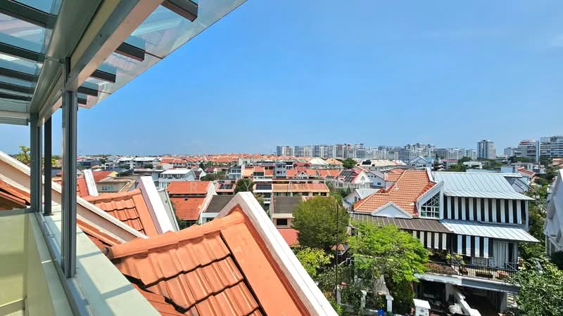 Renov D16 3000+sf, Inter-Terrace - 6bed 4bath - 10min Tenah Merah MRT - Siglap Mall Sungei Bedok MRT, , 6 Bedrooms, 3,200 sqft, Terraced House For Sale, by Roy Low, 500162673 - Exterior - PropertyGuru.com.sg